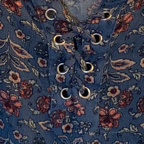 Beautiful Floral Tank - Picture 2 of 5